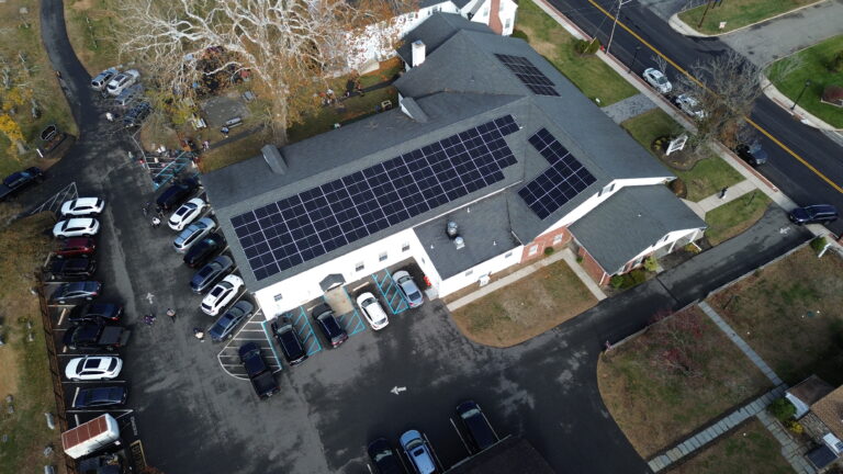 Thumbnail of the rooftop solar array at the First Reformed Church of Pompton Plains, New Jersey